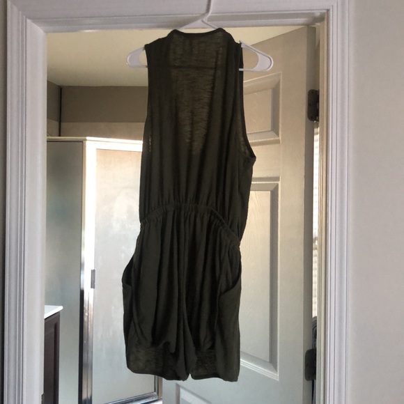 Lightly worn olive green romper - Picture 3 of 3